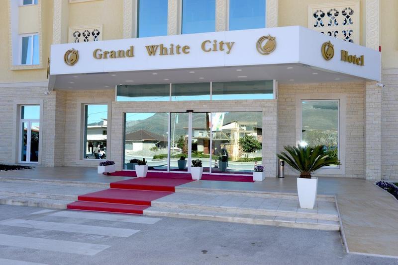 Grand White City Hotel بيرات المظهر الخارجي الصورة